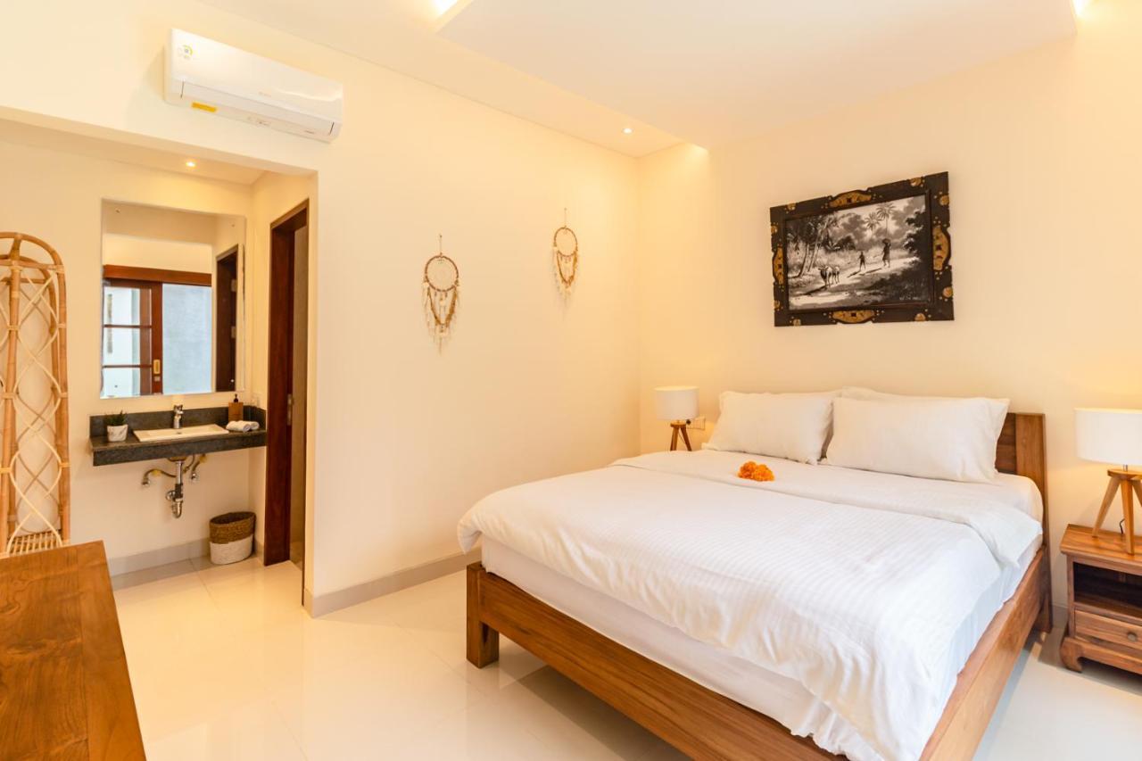 Promo Cheerful 3bd Cosy In Berawa With Private Pool Villa
